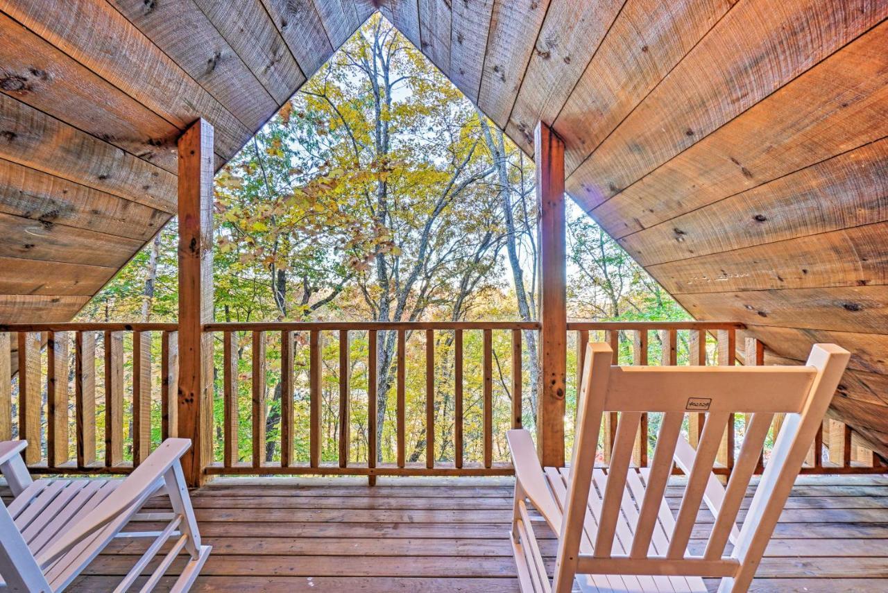 Grin N Bear It Cabin With Hot Tub And Fire Pit! Pigeon Forge Eksteriør billede
